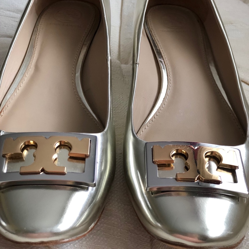Tory Burch Gigi silver gold flats! - low heel